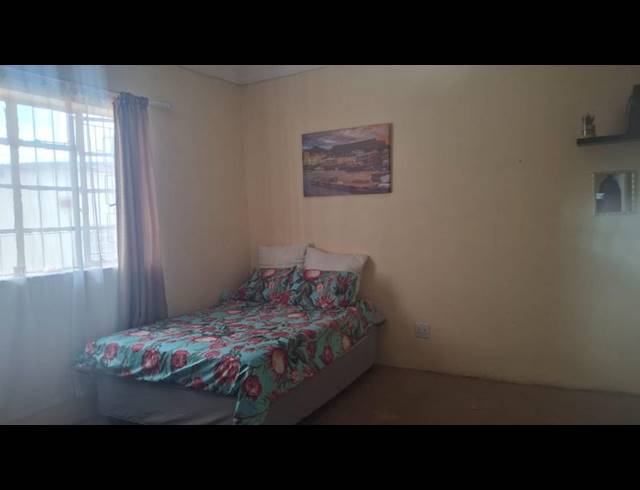 4 BEDROOM HOUSE FOR SALE IN KENILWORTH